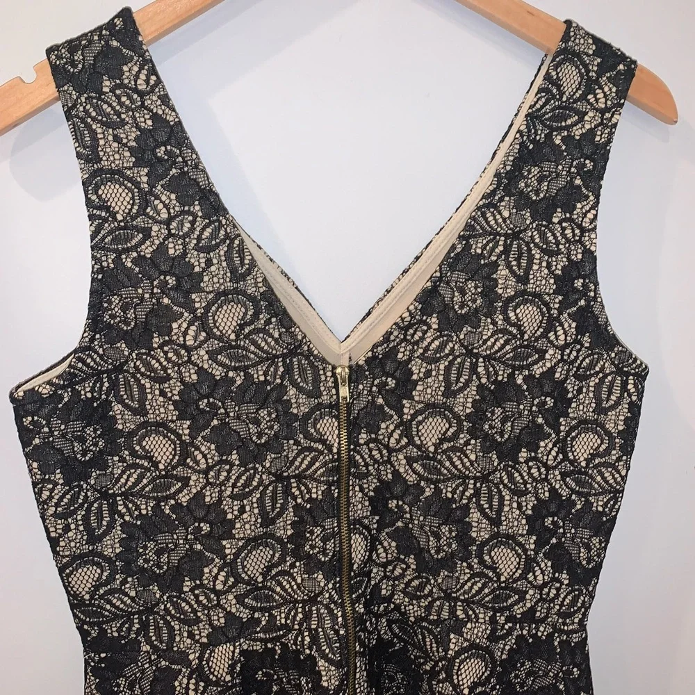 Blue Rain Black & Ivory Lace Dress Size Medium